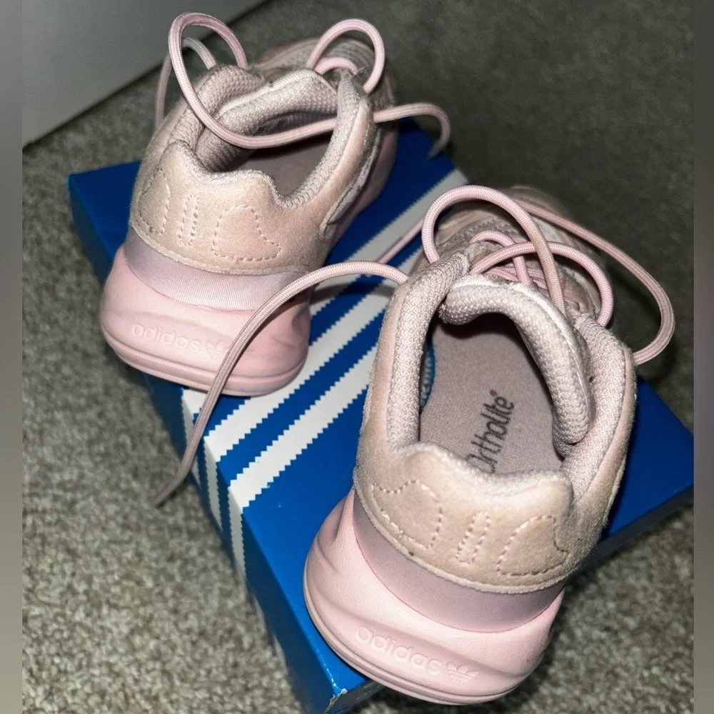 Ozelia EL I Adidas Toddler Size 8